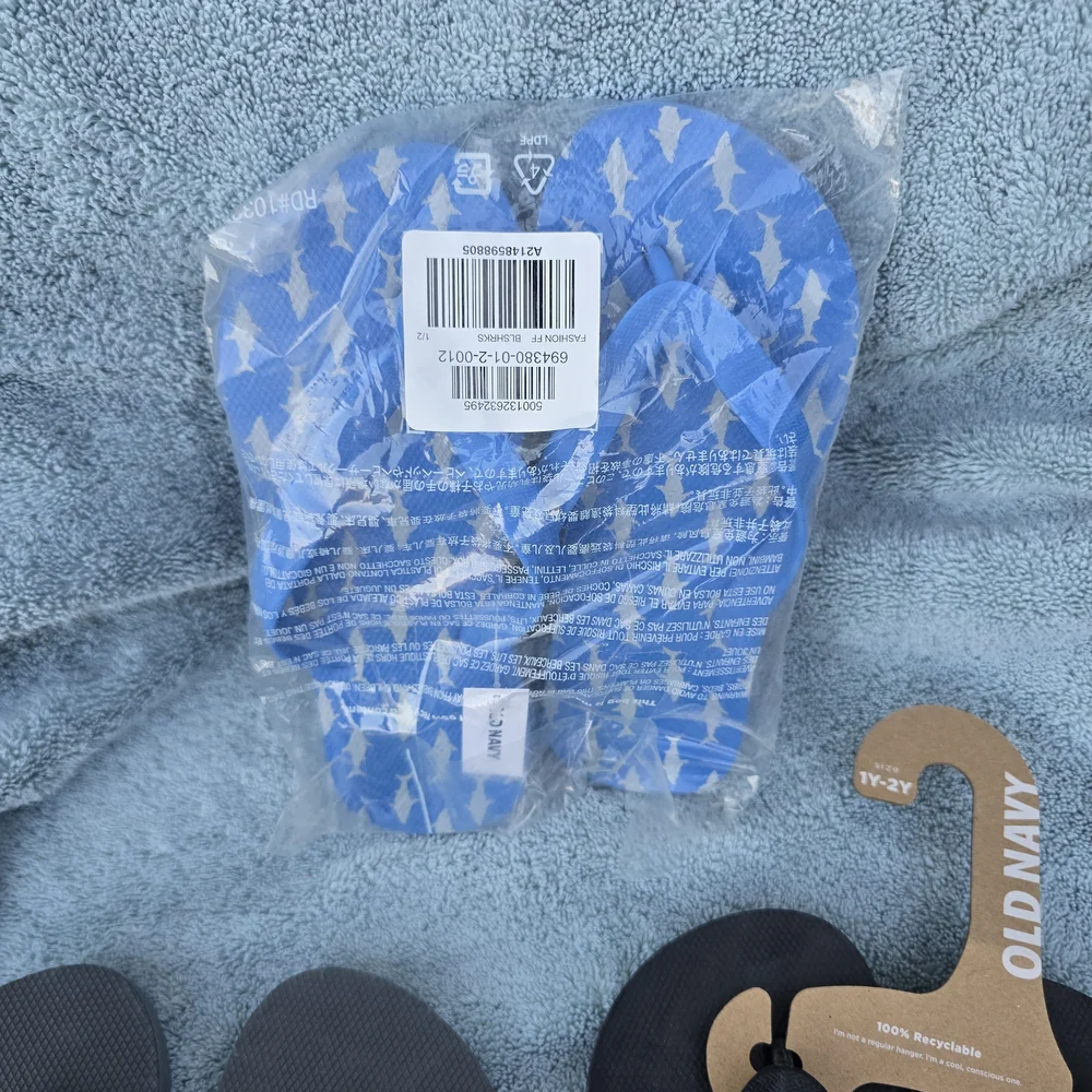 Old Navy 3 Pairs, Blue Shark-Print, BLK, Gray, Kids Flip Flops